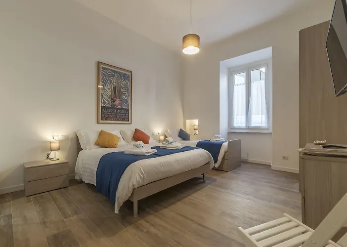 Station House 4*