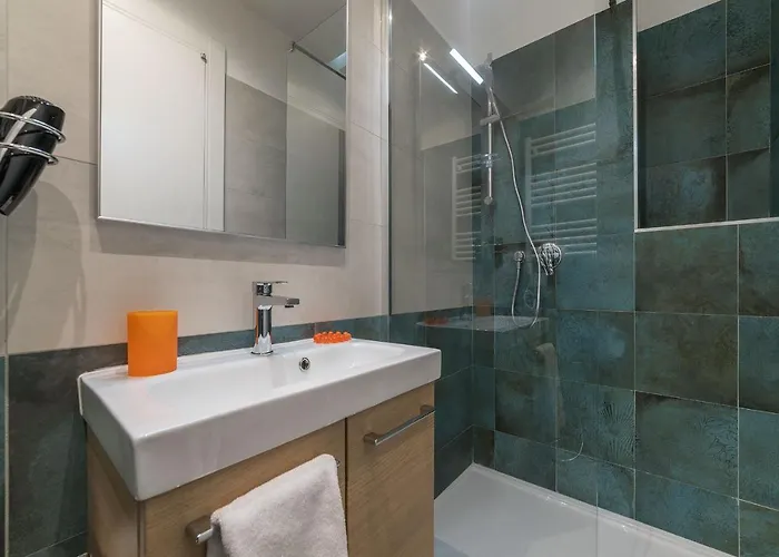 בית הארחה Station House 4*